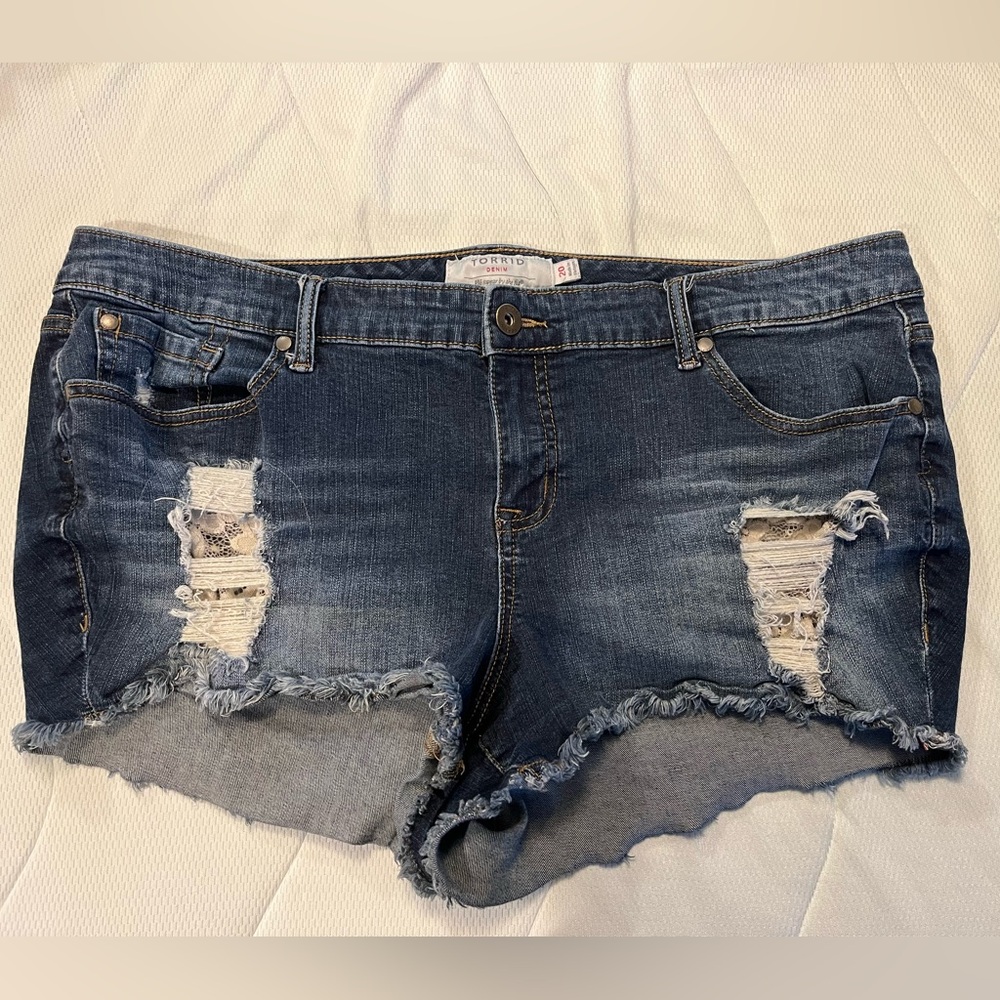 Torrid denim shorts, size 20